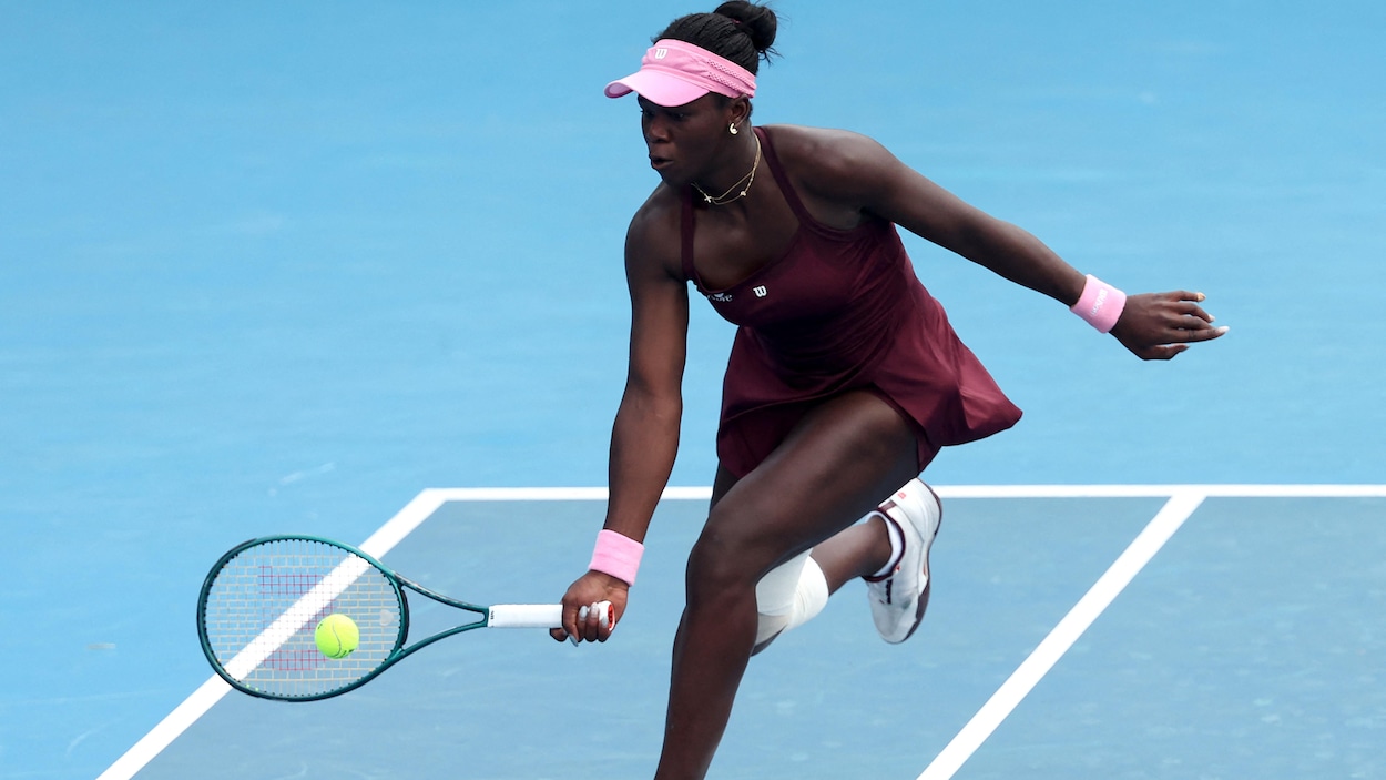 Expéditive, Victoria Mboko passe au 2e tour à Melbourne