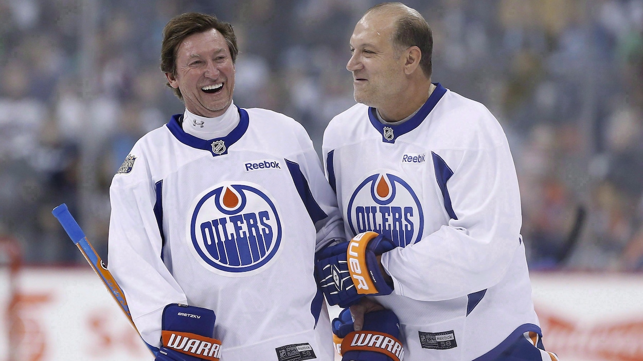 Wayne Gretzky et son éternel ange-gardien Dave Semenko Wayne Gretzky et son éternel ange-gardien Dave Semenko