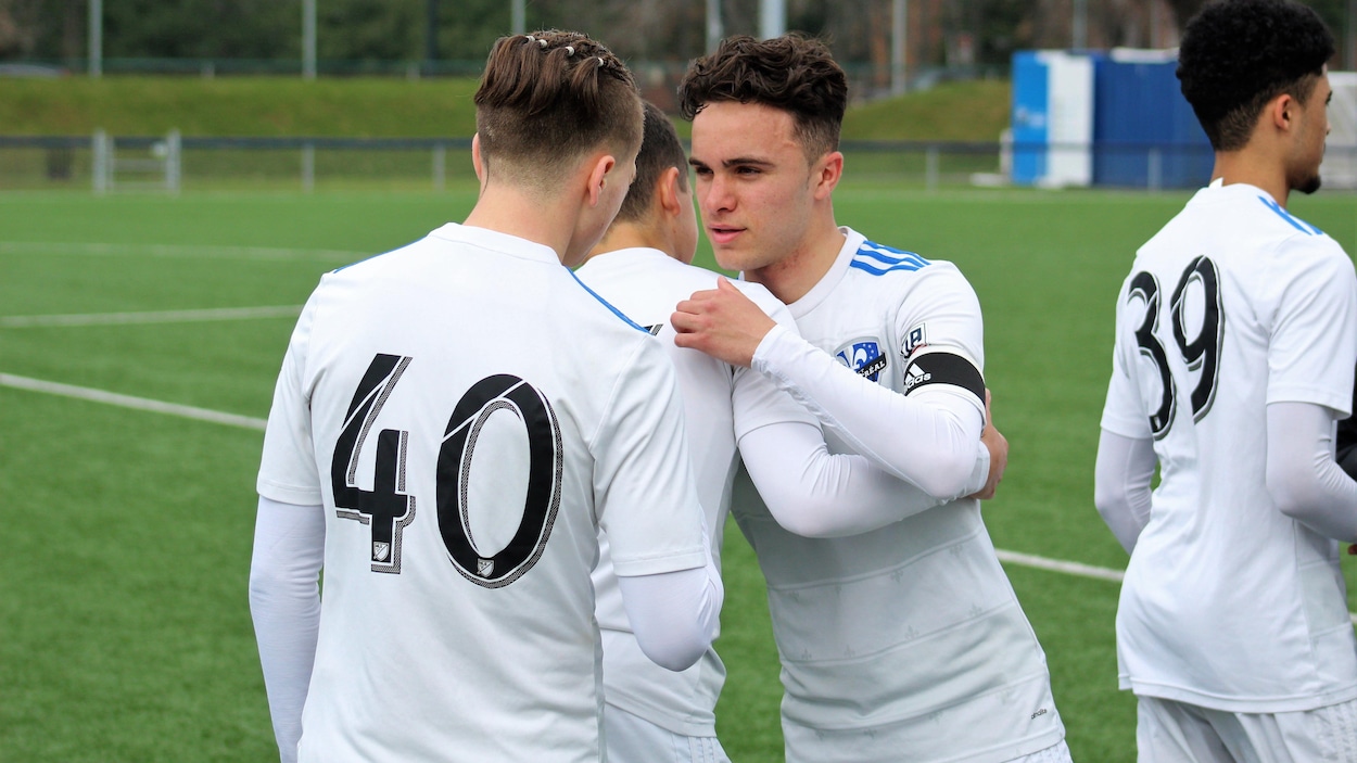 Yannick Laurent, capitaine de l'équipe U-17 de l'Impact de Montréal Yannick Laurent, capitaine de l'équipe U-17 de l'Impact de Montréal