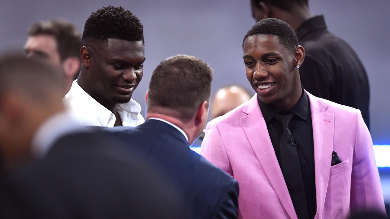 Zion Williamson (à gauche) et R.J. Barrett