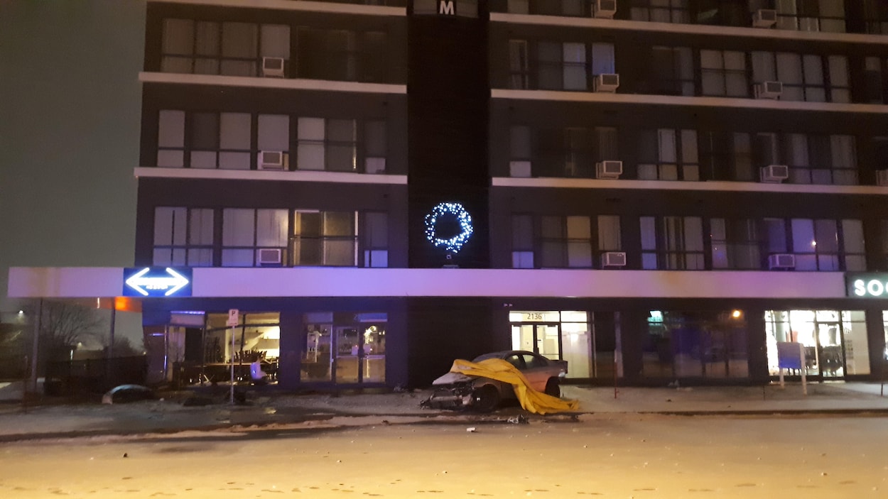 L'accident est survenu sur le chemin Sainte-Foy, à l'angle de l'Avenue Myrand.