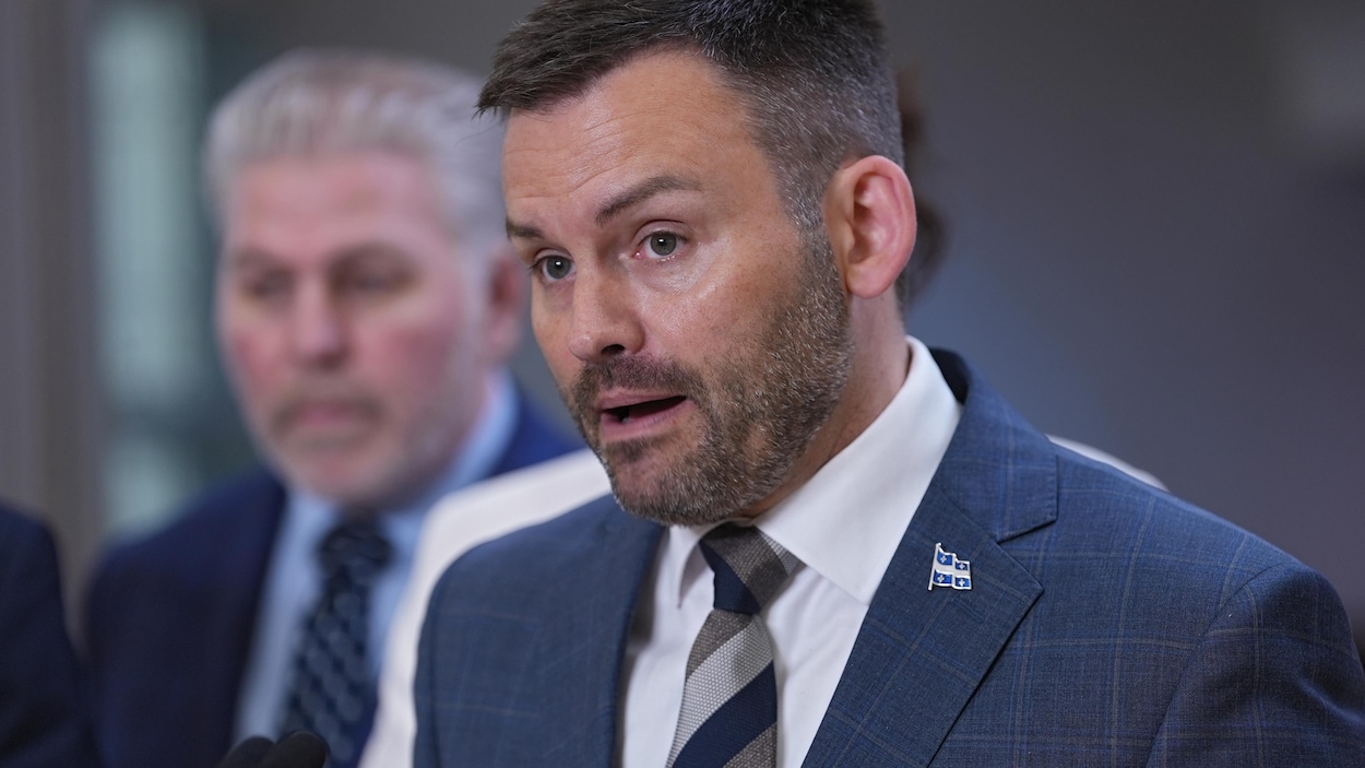 Livre bleu du PQ : l'avenir des fonctionnaires inquiète en Outaouais