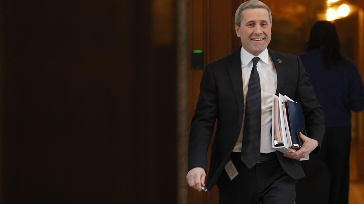 Mini-réforme : « un acte de confiance à l’égard des régions », dit le ministre Simard