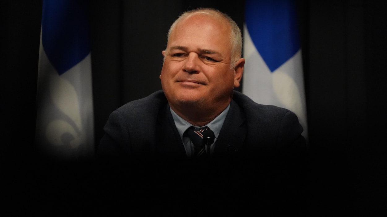 Voies réservées en banlieue : la Caisse contredit le ministre Julien