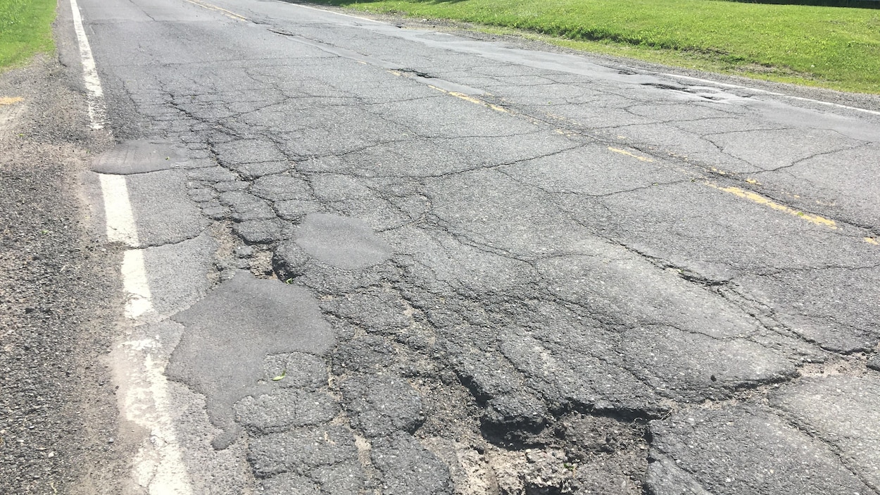 Chemin Craig, Lévis, nid-de-poule.