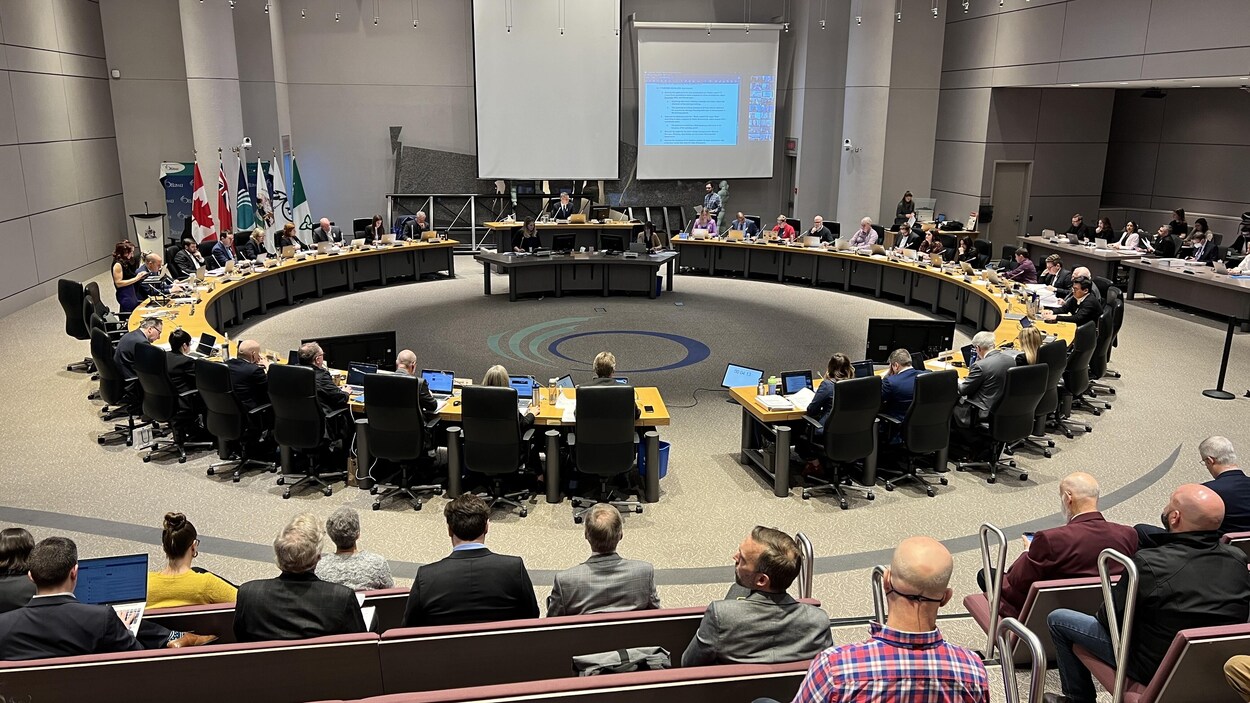 La Ville d’Ottawa adopte son budget 2024 avec une hausse des impôts