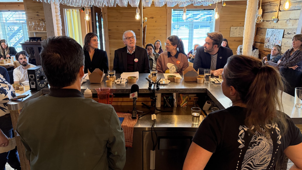 Colombe St-Pierre réunit les candidats de Rimouski autour d’une tablée politique