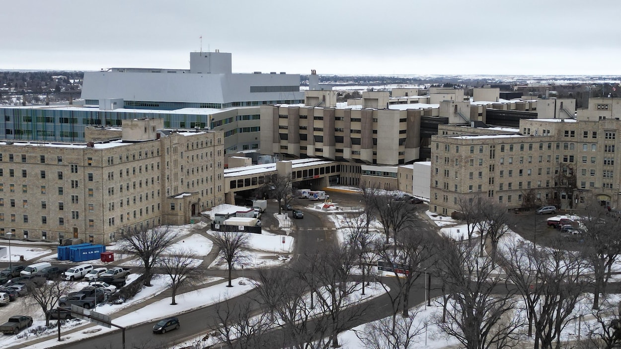 Une plainte liée à l’usage du tagalog dans un Starbucks devra être réexaminée