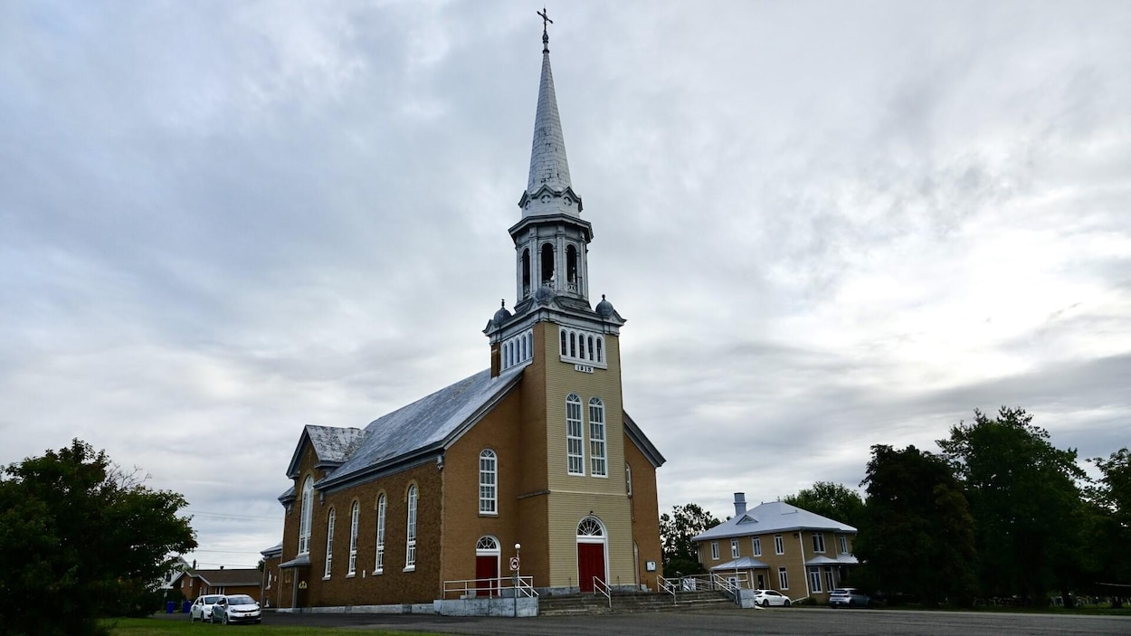 L’église de Saint-Siméon peut être convertie en gymnase