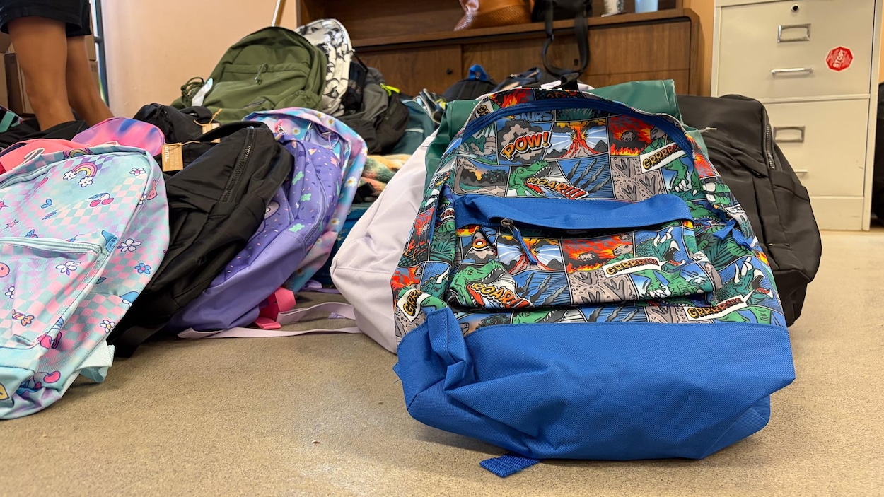 Des centaines de sacs d’école distribués grâce à un élan de solidarité à Sherbrooke