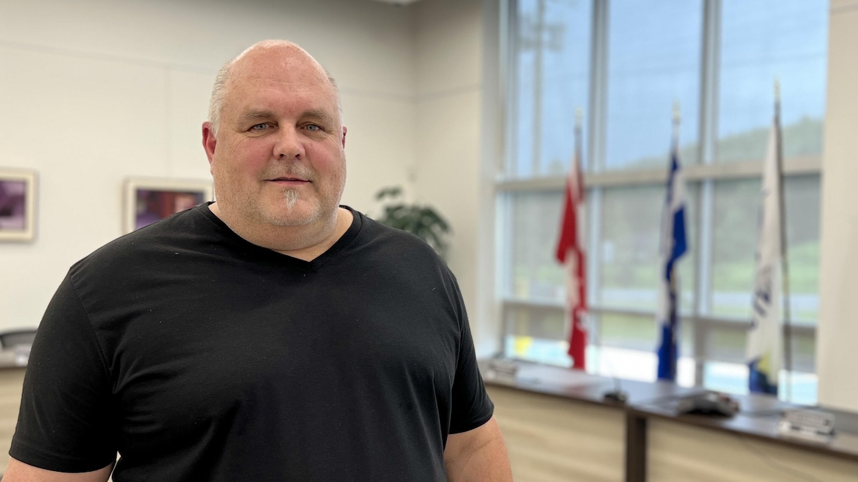 Un conseiller de ValdesMonts écarté de ses fonctions RadioCanada