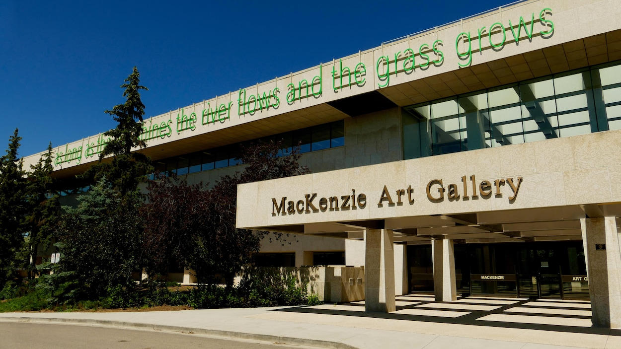 La façade du Musée d’Art Mackenzie de Regina.