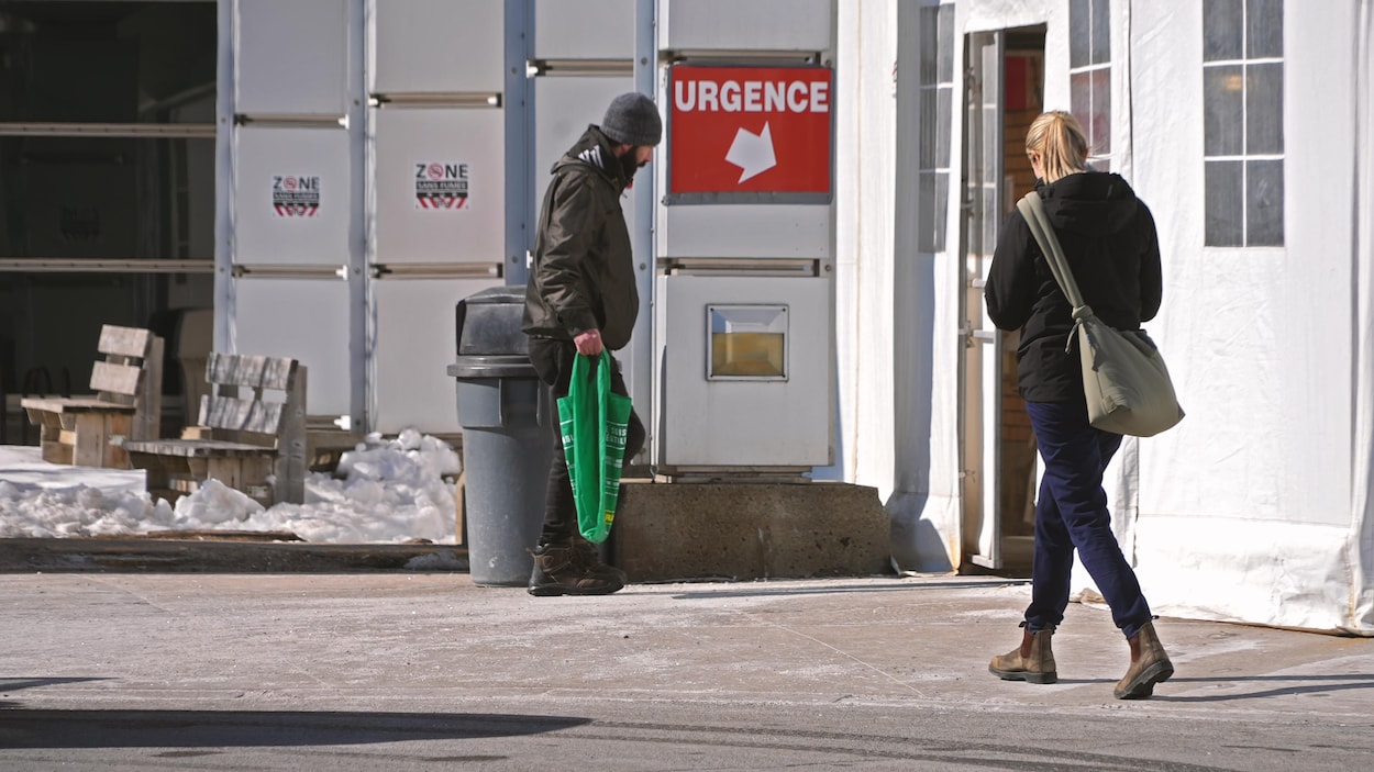 Un bureau pour les agents de sécurité à l'urgence
