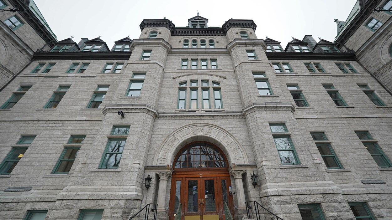 Les non-résidents de Québec passeront en dernier au conseil municipal