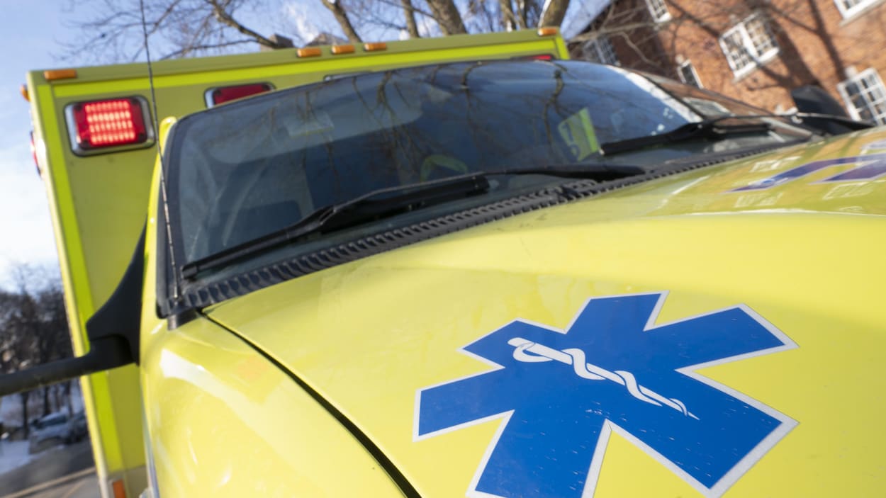 Saint-Constant : une sexagénaire retrouvée sans vie dans la piscine d’une résidence