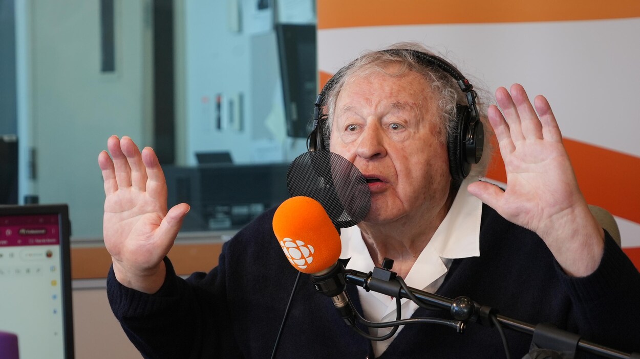 Quand Jean Brisson a interviewé Charles de Gaulle | En bref | Radio-Canada