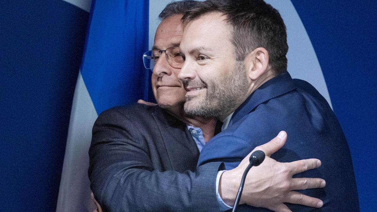 Une accolade pour illustrer la synergie Bloc-PQ à Saint-Hyacinthe