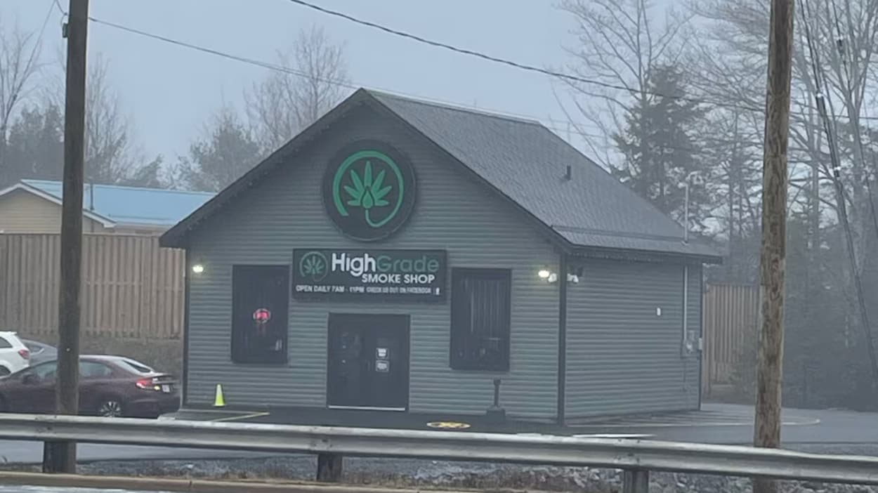 La N.-É. resserre l’étau législatif sur les commerces illégaux de cannabis