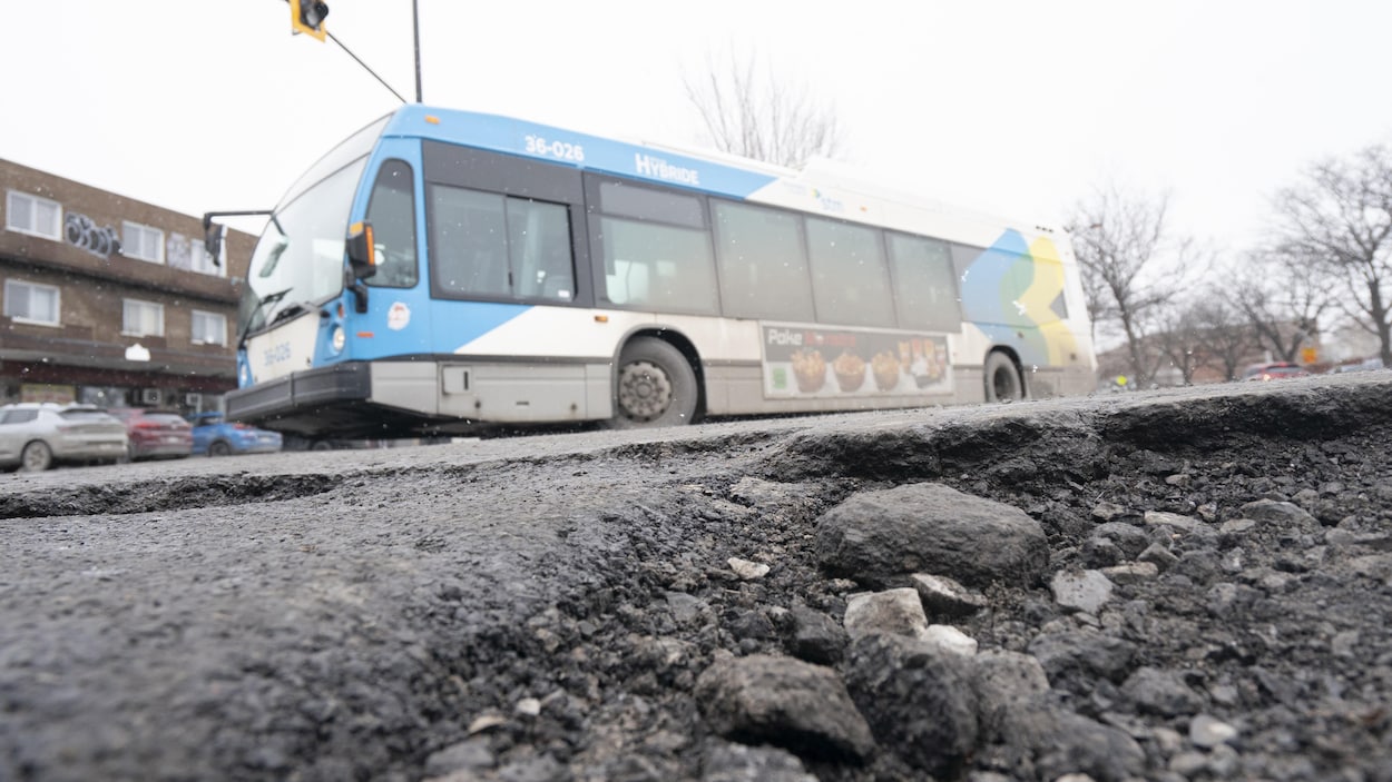 Nids-de-poule : de nouvelles mesures annoncées par la Ville de Montréal