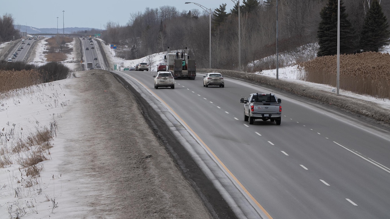 Ornières sur la route, voici comment rouler en sécurité