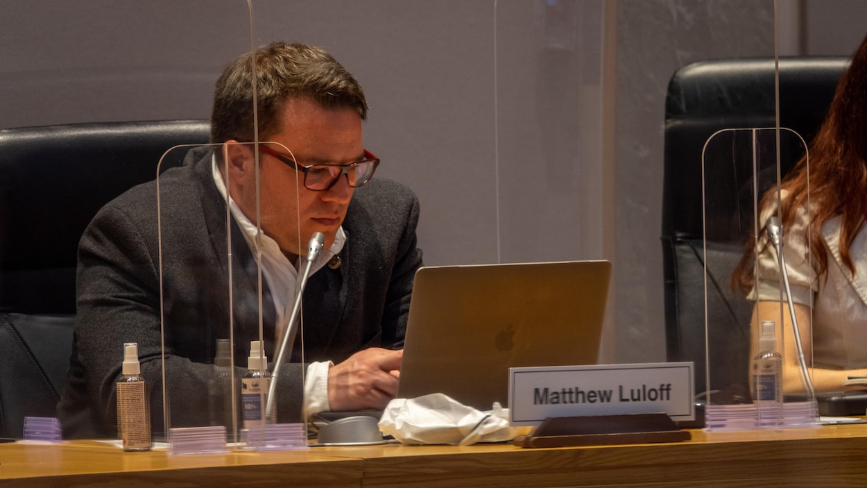 Coup d’envoi du procès du conseiller municipal Matthew Luloff