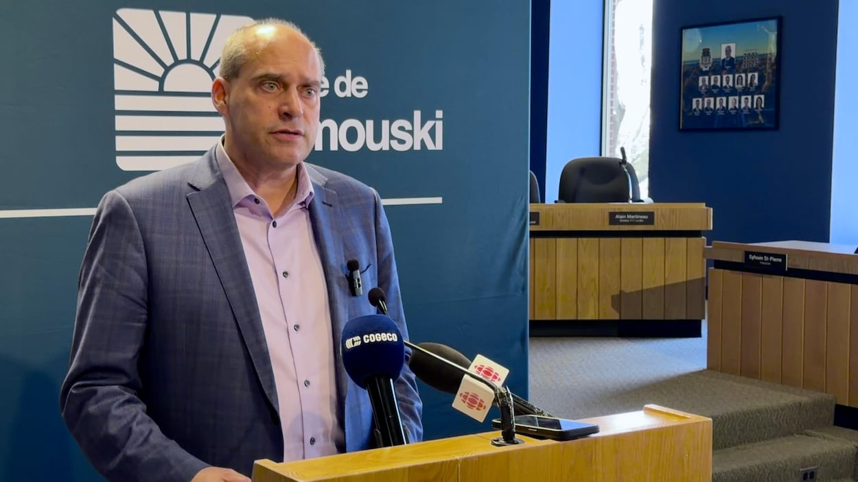 Stade multisports : le maire de Rimouski défend l’intégrité de la Ville