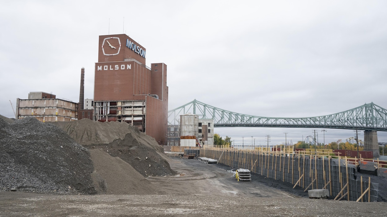 Quartier Molson : la construction d’une première tour de 27 étages est lancée