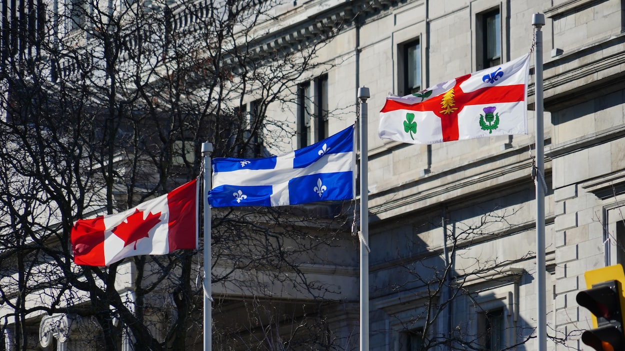 Montréal adopte un règlement interdisant les insultes envers les policiers et ses employés