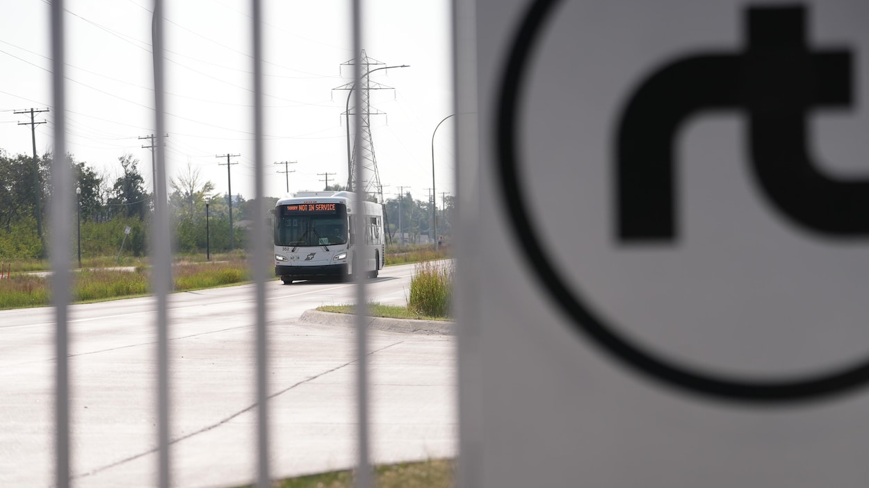 Des agents de police patrouilleront à nouveau dans les autobus de Winnipeg