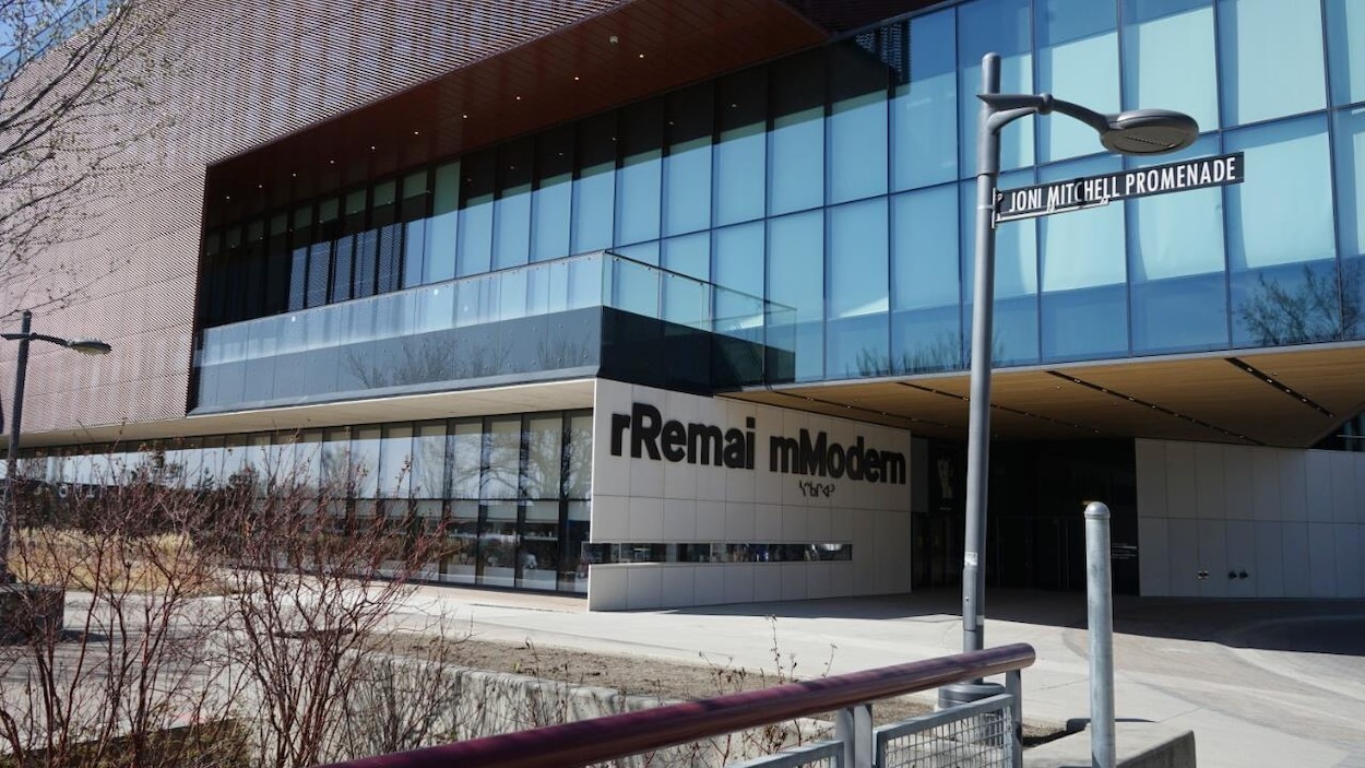 Entrée du musée Remai Modern à Saskatoon.