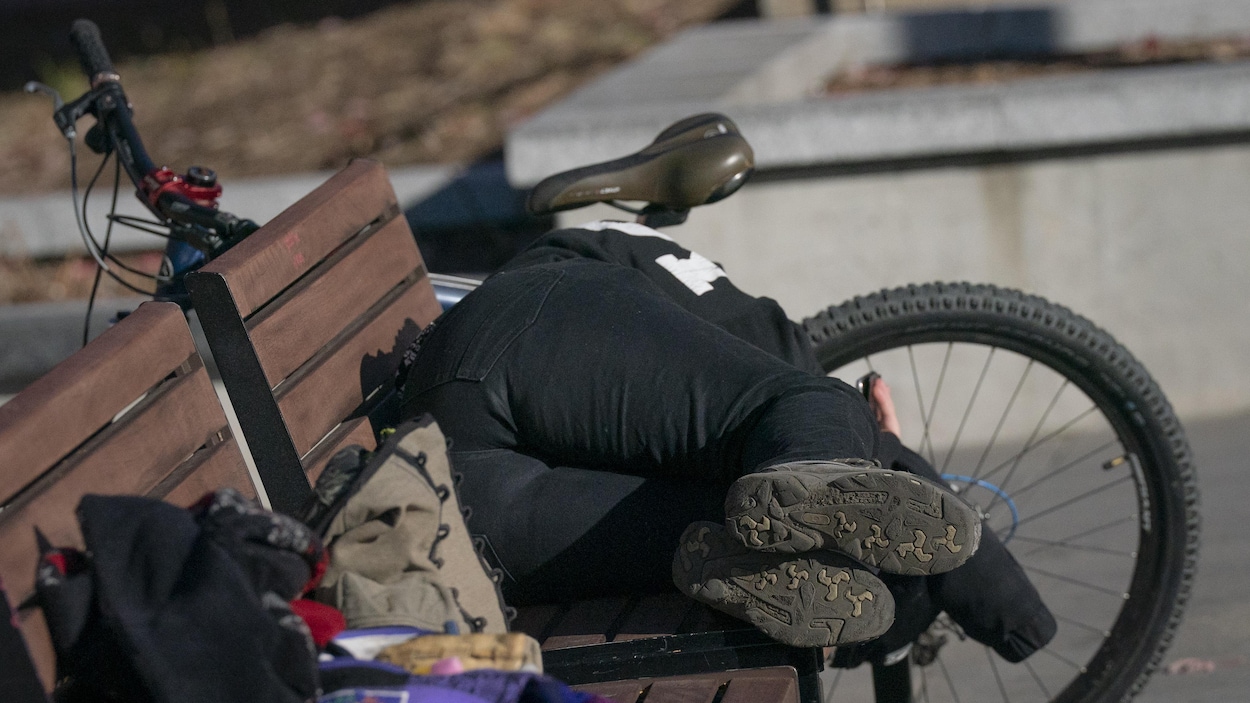 L’itinérance explose dans les couronnes de Montréal