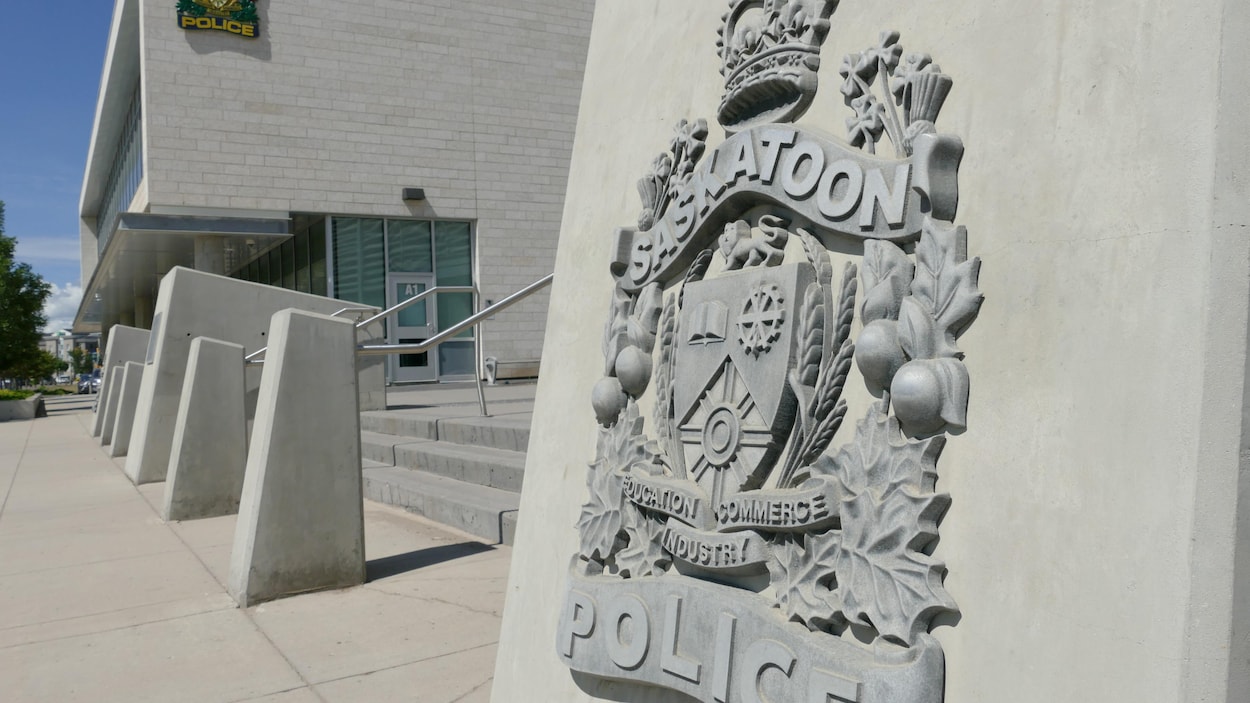 Un homme accusé de méfait pour avoir lancé des œufs sur une synagogue à Saskatoon