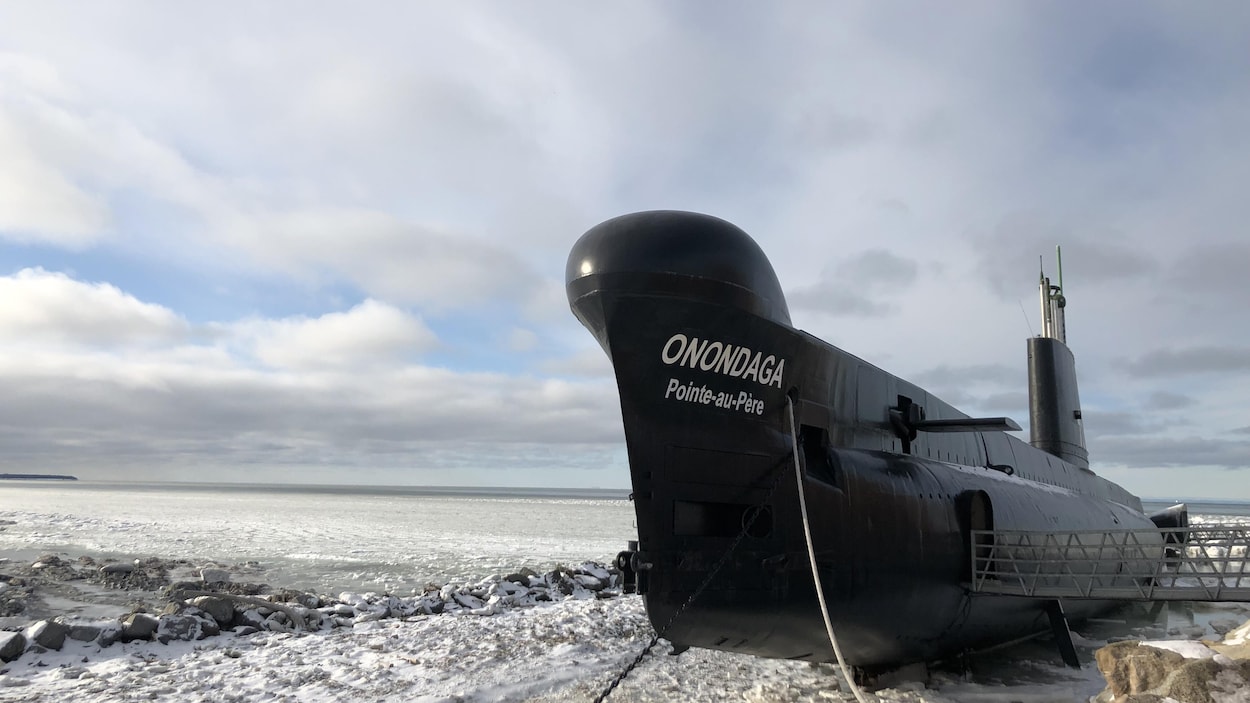 soulever-le-sous-marin-onondaga-pour-le-prot-ger-des-mar-es-radio-canada