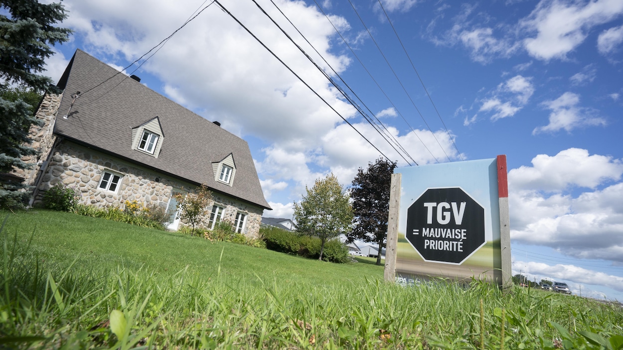 Alto achète un premier terrain et se prépare aux expropriations