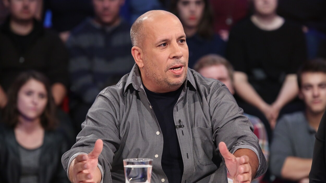 Ken Pereira lors de son passage à l’émission « Tout le monde en parle » en octobre 2015.