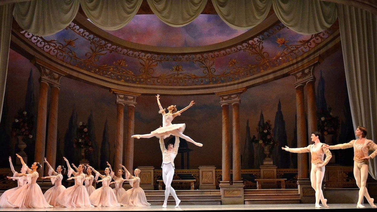 Le ballet Casse-noisette du Royal Winnipeg Ballet.