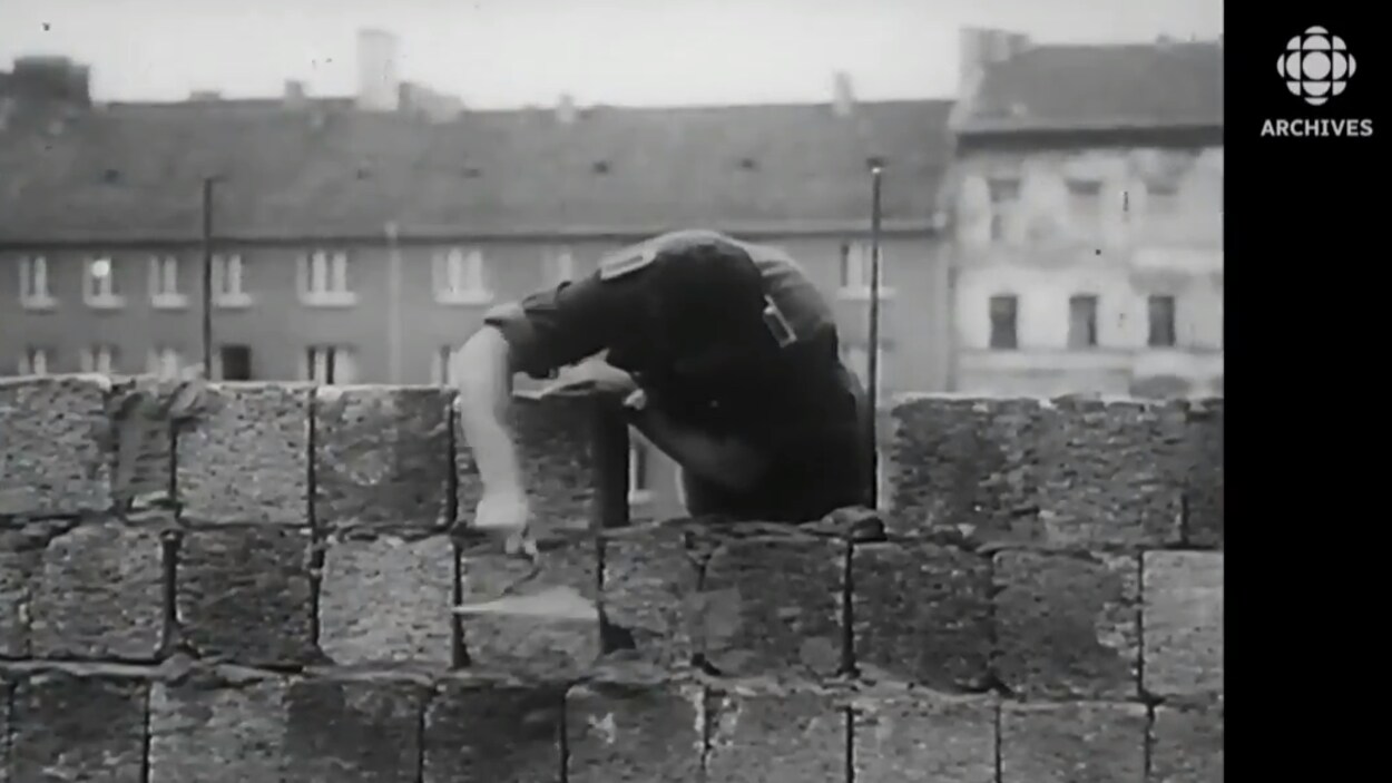Berlin 1945 19 Quand La Politique Internationale Frappe Un Mur Radio Canada Ca