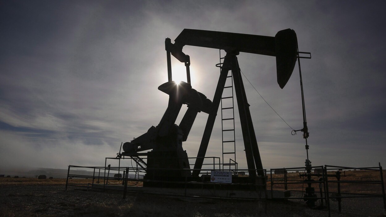 Une installation pétrolière.