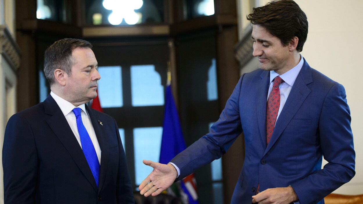 Le premier ministre de l'Alberta, Jason Kenney, et le premier ministre du Canada, Justin Trudeau.