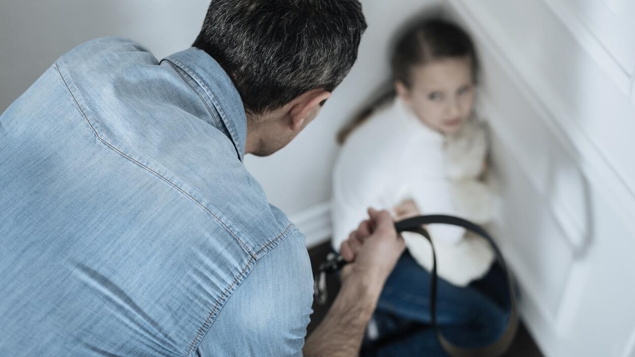 Des parents brisent le cycle de la punition corporelle