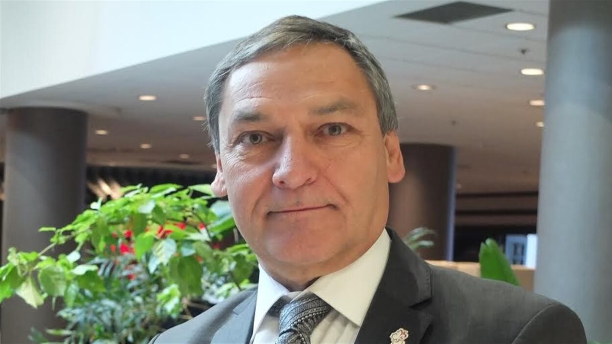 Roger Paul, directeur général de la fédération nationale des Conseils scolaires francophones. Roger Paul, directeur général de la fédération nationale des Conseils scolaires francophones.