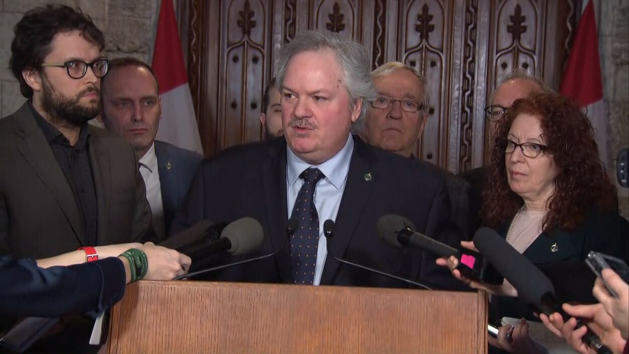 Les sept députés dissidents du Bloc québécois en point de presse