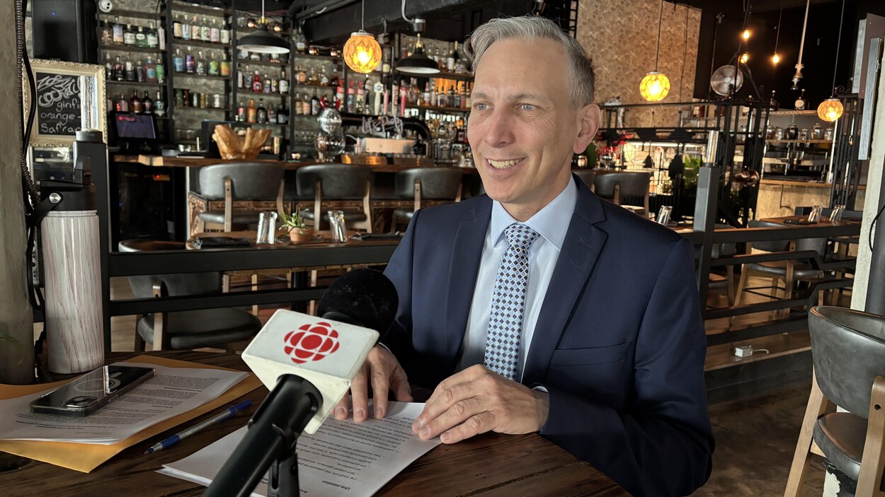 Le salaire des élus de Shawinigan dans la mire de Luc Trudel