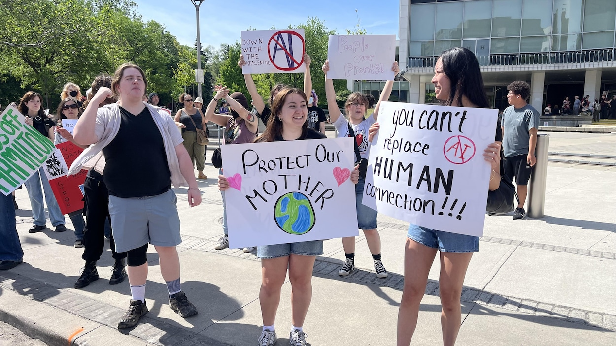 Centres de données de l’IA : moratoire proposé dans une ville en Ontario