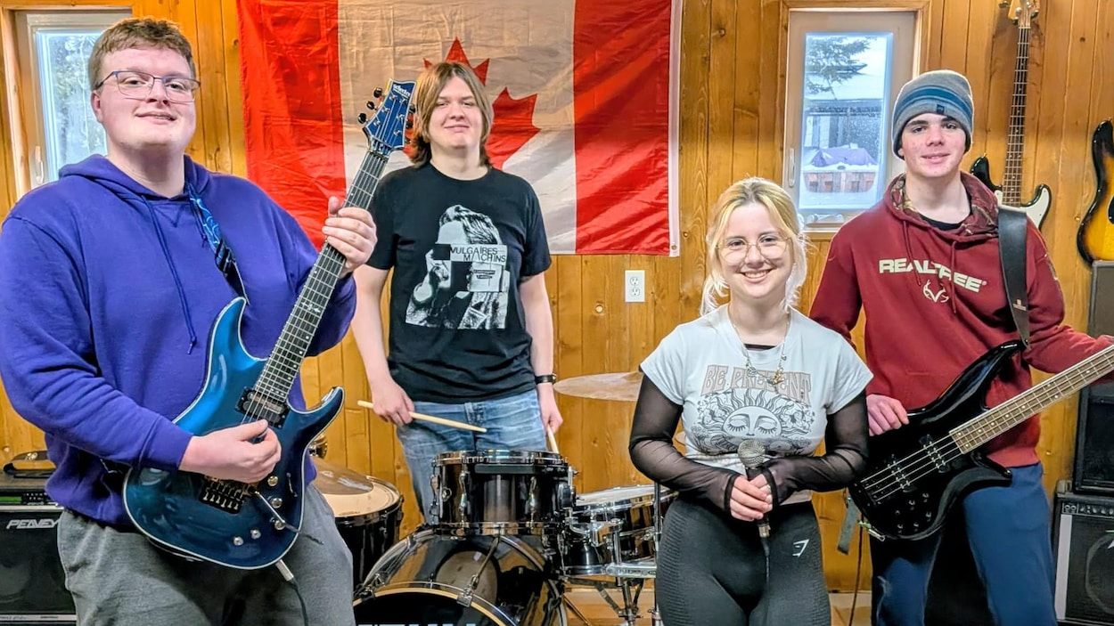 Solidarité à Cochrane pour de jeunes rockeurs