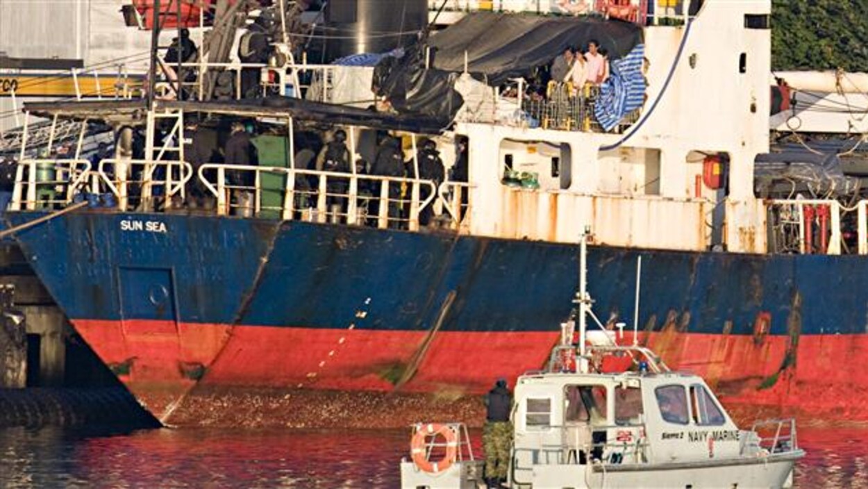 Des immigrants à bord du MV Sun Sea le 13 août 2010