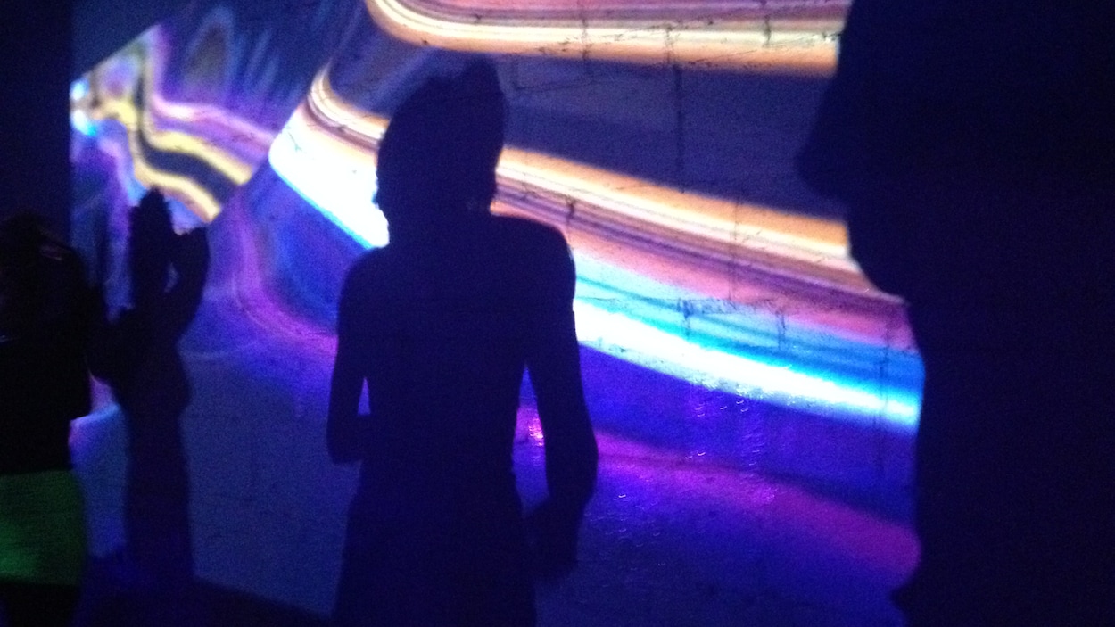 3 personnes hospitalisées après un rave au West Edmonton Mall | ICI ...