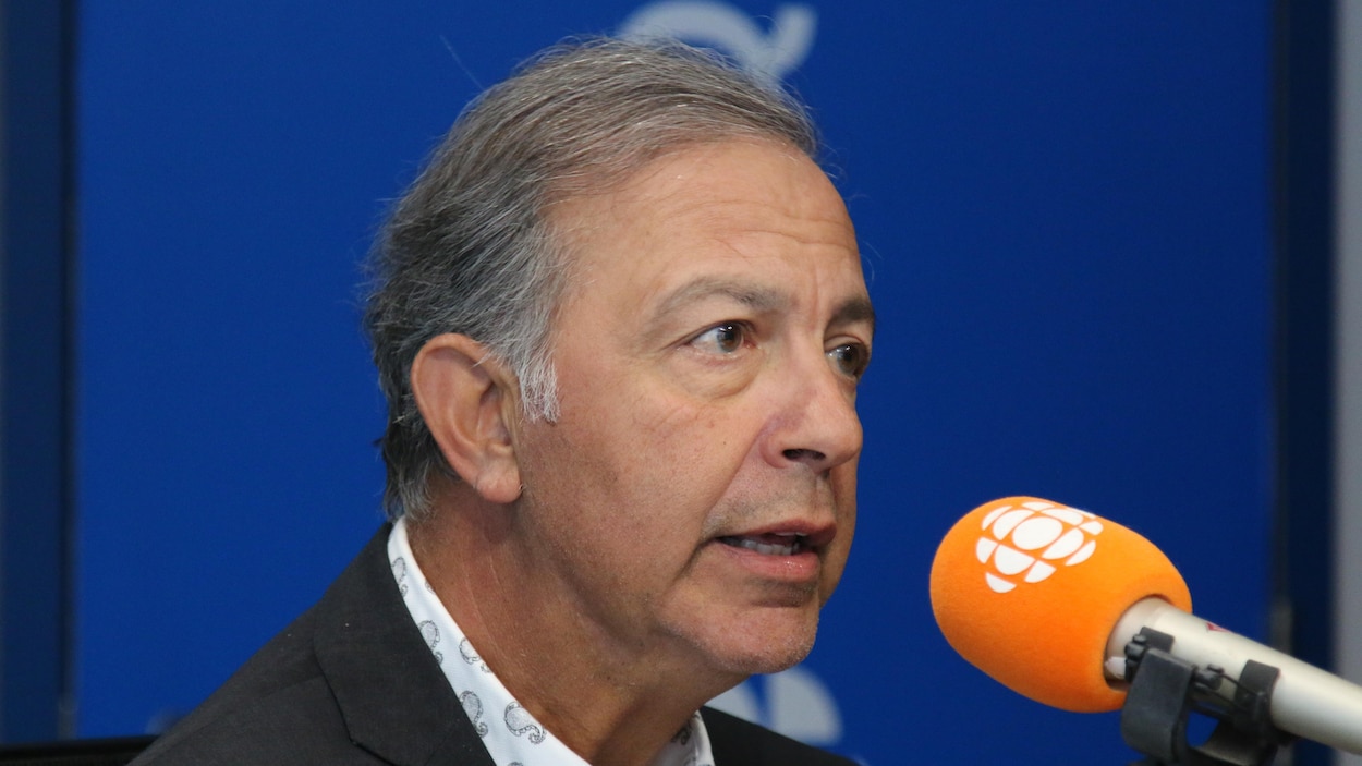 Sam Hamad lancera sa campagne à la mairie de Québec le 6 avril