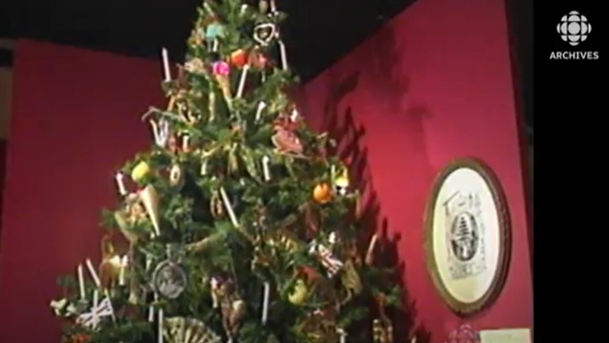 Les Decorations De Sapin De Noel Une Tradition Vieille De Plusieurs Siecles Radio Canada Ca