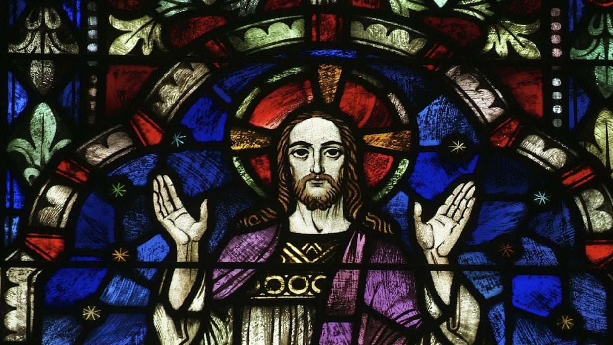 Vitrail d'église représentant Jésus Vitrail d'église représentant Jésus